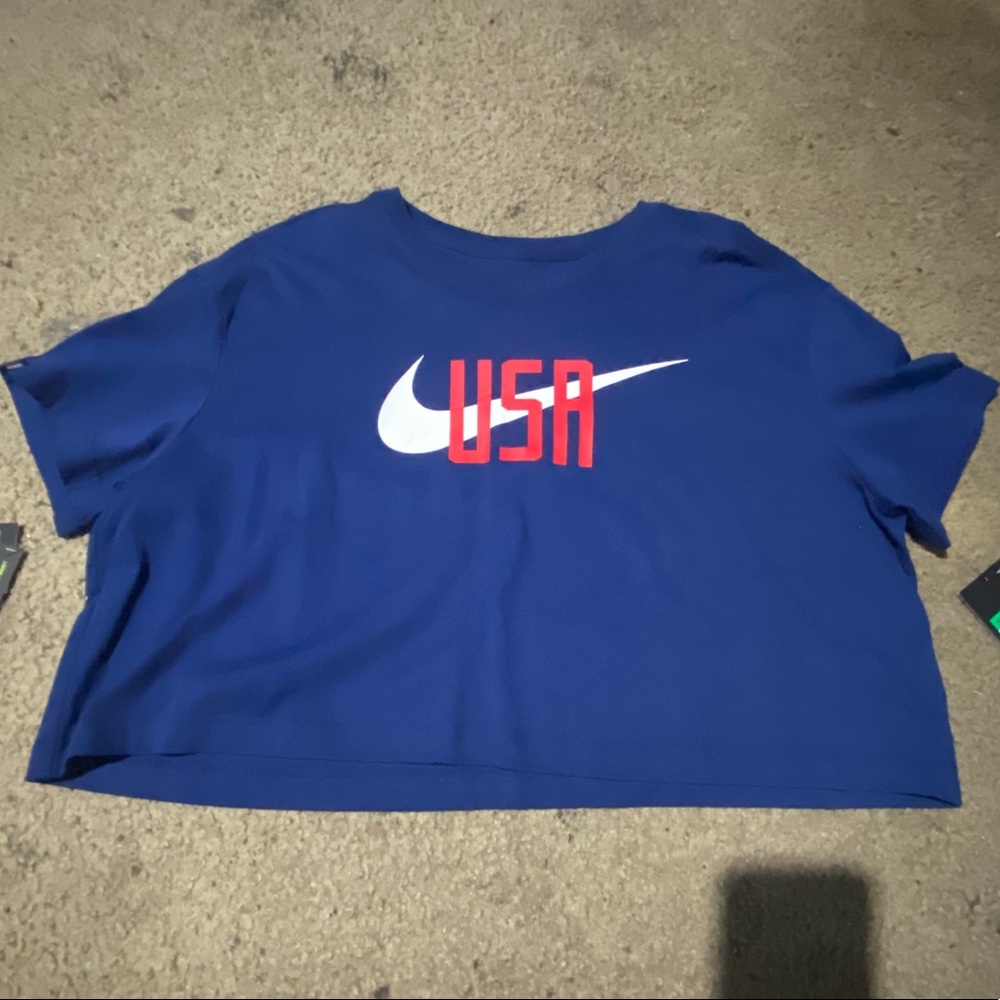 Nike Women’s Crop Top